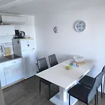 Tiny House Julija With Jacuzzi בית נופש *