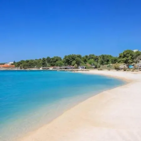 Tiny House Julija With Jacuzzi Casa de Férias Sveti Filip i Jakov