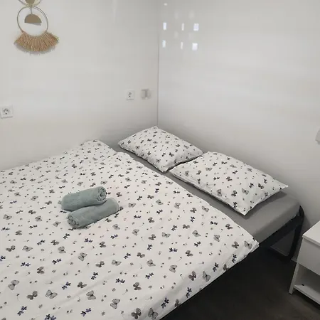 Tiny House Julija With Jacuzzi Casa de Férias Sveti Filip i Jakov