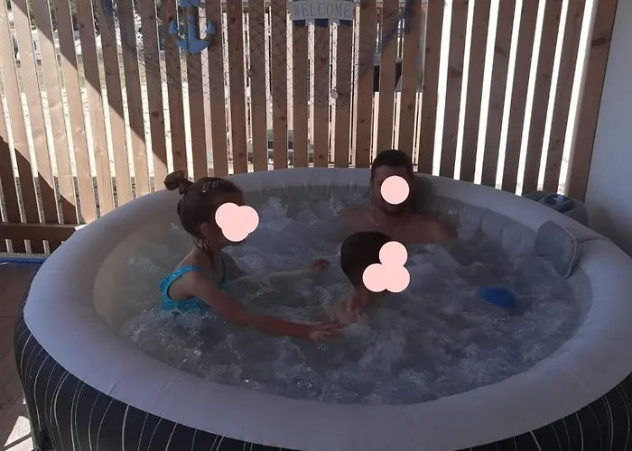 Tiny House Julija With Jacuzzi Дом отдыха *